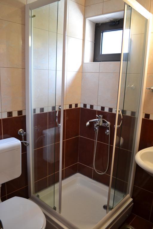Guesthouse Orlovic Budva Habitación foto